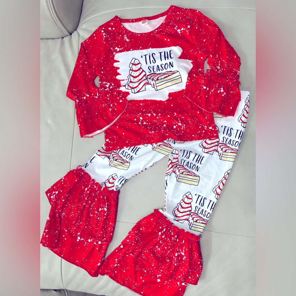NWOT Girls Red Christmas bell bottom outfit, size 5-6